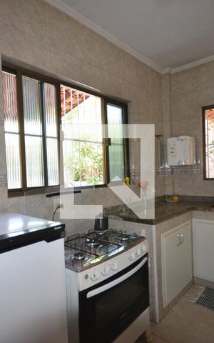 Casa para alugar com 330m², 3 quartos e 3 vagasCozinha