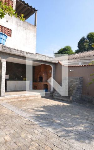 Casa para alugar com 330m², 3 quartos e 3 vagasQuintal