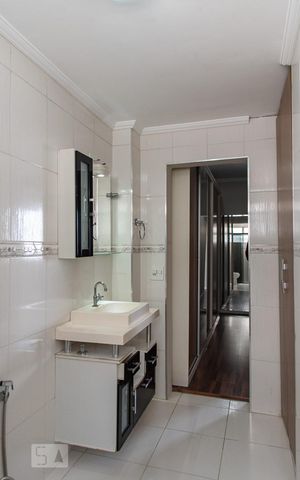 Apartamento à venda com 98m², 3 quartos e 1 vaga Apartamento à venda com 98m², 3 quartos e 1 vagaBanheiro da suíte