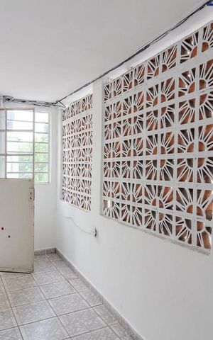 Casa para alugar com 120m², 2 quartos e 1 vaga Casa para alugar com 120m², 2 quartos e 1 vagaEntrada