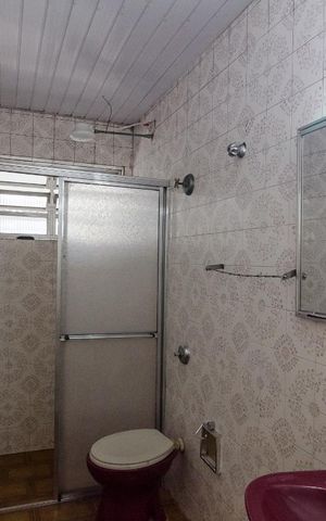 Casa para alugar com 120m², 2 quartos e 1 vaga Casa para alugar com 120m², 2 quartos e 1 vagaBanheiro Social
