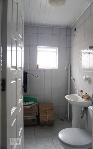 Casa à venda com 300m², 5 quartos e 4 vagasCasa 2 - Banheiro 1