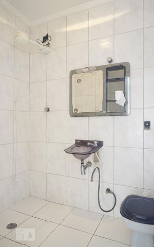 Casa à venda com 300m², 5 quartos e 4 vagasCasa 1 - Banheiro 1