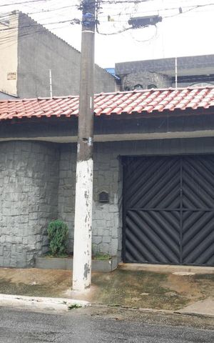 Casa à venda com 300m², 5 quartos e 4 vagasFachada