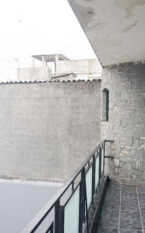 Casa à venda com 300m², 5 quartos e 4 vagasCasa 1 - Varanda da Suíte