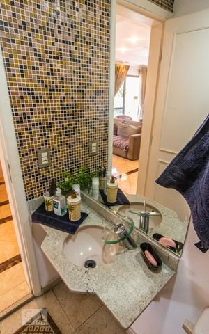 Apartamento à venda com 114m², 3 quartos e 3 vagas Apartamento à venda com 114m², 3 quartos e 3 vagasLavabo