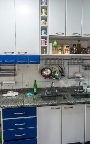 Apartamento à venda com 114m², 3 quartos e 3 vagas Apartamento à venda com 114m², 3 quartos e 3 vagasCozinha