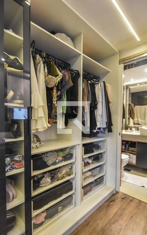 Apartamento à venda com 75m², 2 quartos e 1 vagaCloset 