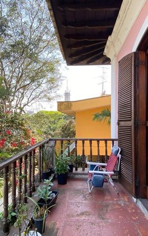 Casa à venda com 544m², 4 quartos e 3 vagas Casa à venda com 544m², 4 quartos e 3 vagasSuíte 1 - Varanda