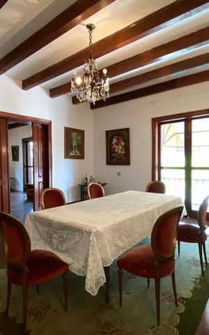 Casa à venda com 544m², 4 quartos e 3 vagas Casa à venda com 544m², 4 quartos e 3 vagasSala de Jantar