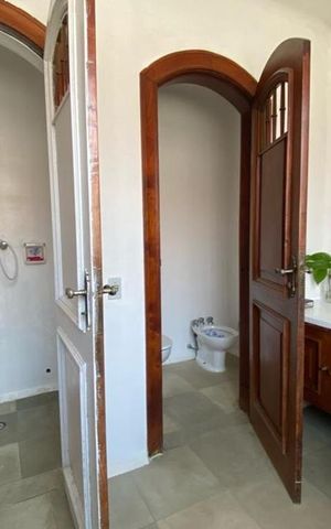 Casa à venda com 544m², 4 quartos e 3 vagas Casa à venda com 544m², 4 quartos e 3 vagasBanheiro da Suíte 2