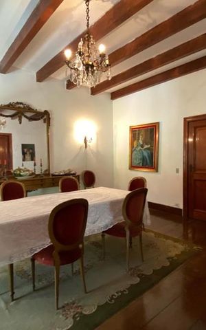 Casa à venda com 544m², 4 quartos e 3 vagas Casa à venda com 544m², 4 quartos e 3 vagasSala de Jantar