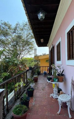 Casa à venda com 544m², 4 quartos e 3 vagas Casa à venda com 544m², 4 quartos e 3 vagasSuíte 2 - Varanda
