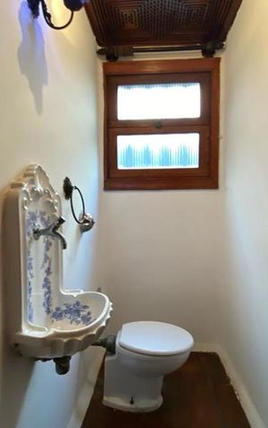 Casa à venda com 544m², 4 quartos e 3 vagas Casa à venda com 544m², 4 quartos e 3 vagasLavabo