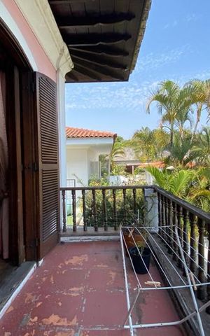 Casa à venda com 544m², 4 quartos e 3 vagas Casa à venda com 544m², 4 quartos e 3 vagasSuíte 2 - Varanda