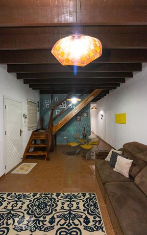 Casa à venda com 249m², 3 quartos e 3 vagas Casa à venda com 249m², 3 quartos e 3 vagasSala