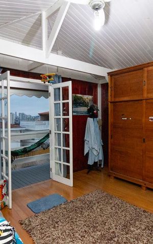 Casa à venda com 249m², 3 quartos e 3 vagas Casa à venda com 249m², 3 quartos e 3 vagasQuarto 1