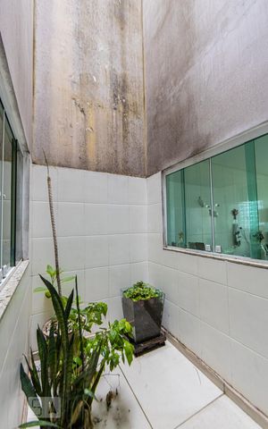 Casa para alugar com 190m², 3 quartos e 3 vagasClara-boia