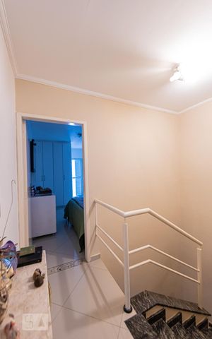 Casa para alugar com 190m², 3 quartos e 3 vagasCorredor