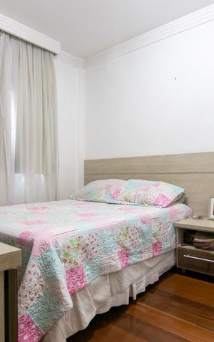 Apartamento à venda com 200m², 4 quartos e 3 vagas Apartamento à venda com 200m², 4 quartos e 3 vagasQuarto