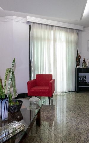 Apartamento à venda com 200m², 4 quartos e 3 vagas Apartamento à venda com 200m², 4 quartos e 3 vagasSala