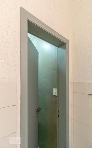 Apartamento para alugar com 85m², 2 quartos e sem vagaBanheiro de Serviço