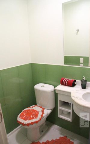 Casa à venda com 250m², 3 quartos e 4 vagasBanheiro