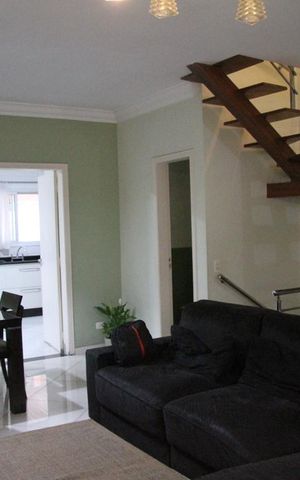 Casa à venda com 250m², 3 quartos e 4 vagasSala