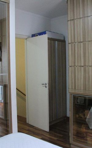 Casa à venda com 250m², 3 quartos e 4 vagasSuite