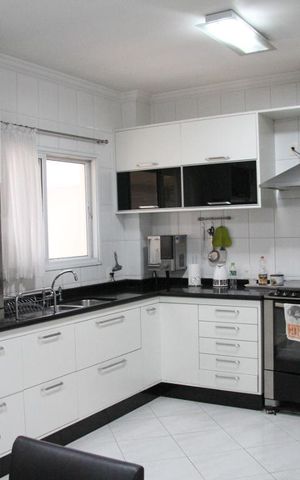 Casa à venda com 250m², 3 quartos e 4 vagasCozinha
