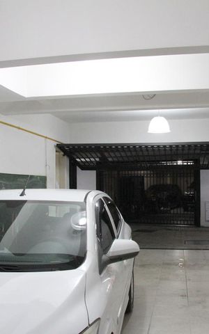 Casa à venda com 250m², 3 quartos e 4 vagasGaragem
