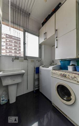 Apartamento à venda com 104m², 3 quartos e 2 vagas Apartamento à venda com 104m², 3 quartos e 2 vagasLavanderia