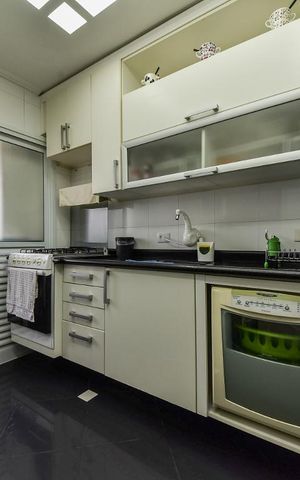 Apartamento à venda com 104m², 3 quartos e 2 vagas Apartamento à venda com 104m², 3 quartos e 2 vagasCozinha