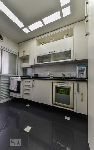 Apartamento à venda com 104m², 3 quartos e 2 vagas Apartamento à venda com 104m², 3 quartos e 2 vagasCozinha