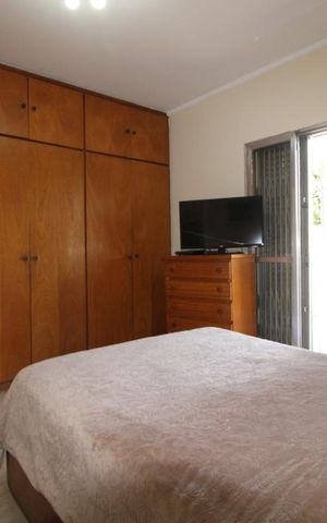 Casa à venda com 169m², 3 quartos e 2 vagasSuíte
