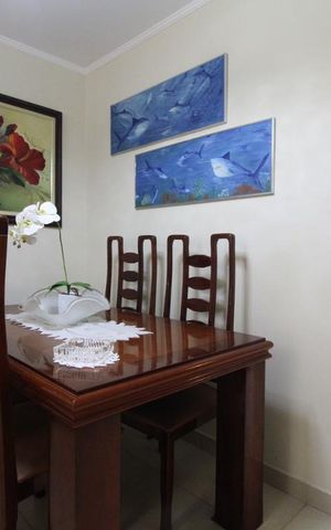 Casa à venda com 169m², 3 quartos e 2 vagasSala
