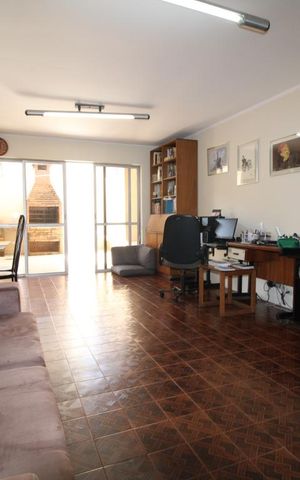 Casa à venda com 169m², 3 quartos e 2 vagasCobertura
