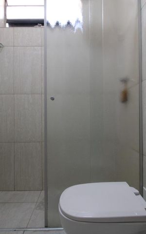 Casa à venda com 169m², 3 quartos e 2 vagasBanheiro comum