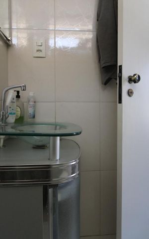 Casa à venda com 169m², 3 quartos e 2 vagasBanheiro da Suíte
