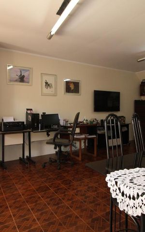 Casa à venda com 169m², 3 quartos e 2 vagasCobertura