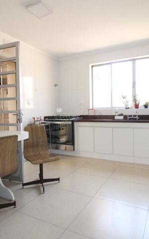 Casa à venda com 169m², 3 quartos e 2 vagasCozinha