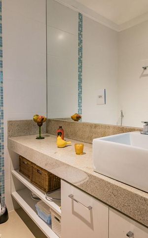 Casa de condomínio à venda com 320m², 4 quartos e 2 vagas Casa de condomínio à venda com 320m², 4 quartos e 2 vagasBanheiro Social