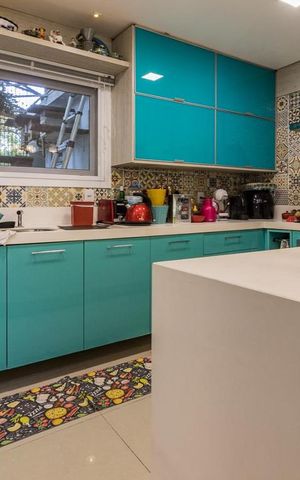 Casa de condomínio à venda com 320m², 4 quartos e 2 vagas Casa de condomínio à venda com 320m², 4 quartos e 2 vagasCozinha