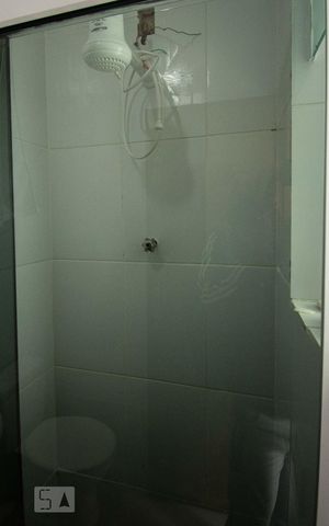 Casa à venda com 285m², 3 quartos e 3 vagas Casa à venda com 285m², 3 quartos e 3 vagasBanheiro de Serviço