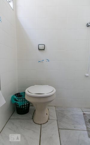 Casa à venda com 350m², 4 quartos e 3 vagasBanheiro 2