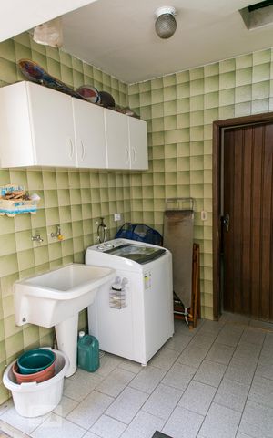 Casa à venda com 350m², 4 quartos e 3 vagasÁrea de Serviço