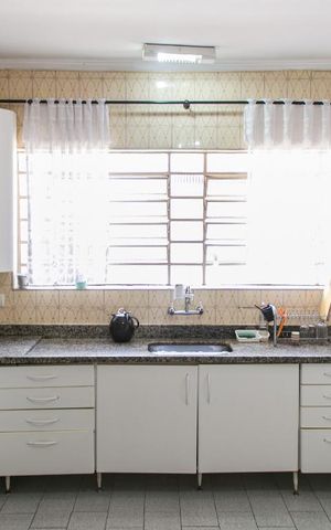 Casa à venda com 350m², 4 quartos e 3 vagasCozinha