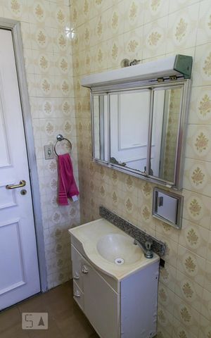 Casa à venda com 350m², 4 quartos e 3 vagasBanheiro da Suíte