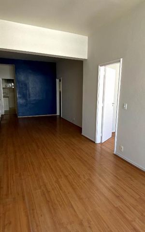 Apartamento à venda com 96m², 3 quartos e sem vaga Apartamento à venda com 96m², 3 quartos e sem vagaSala