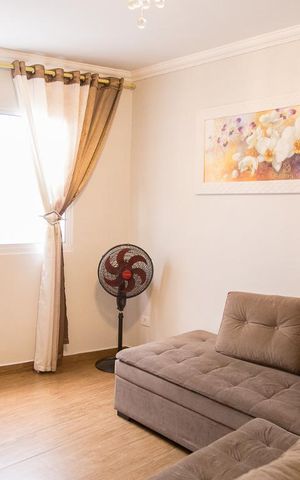 Casa à venda com 165m², 3 quartos e 2 vagas Casa à venda com 165m², 3 quartos e 2 vagasSala